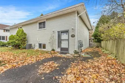 459 Henrietta Street, Gananoque, On K7g 1x8