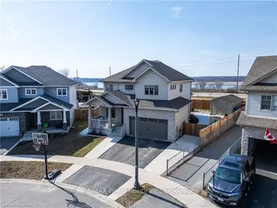 343 Quarry Pond Court, Kingston, On, K7k 7l5