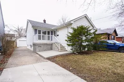478 College Street, Kingston, On K7l 4m7
