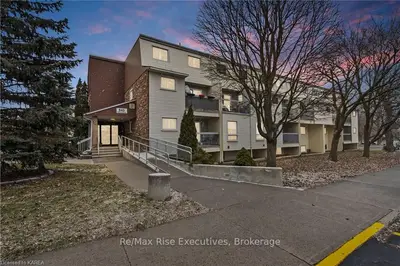 845 Milford Drive 303, Kingston, On K7p 1a7