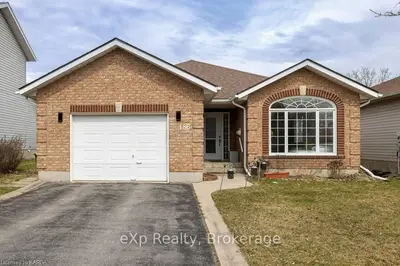 186 ELLESMEER Avenue, Kingston, ON K7P 3E7