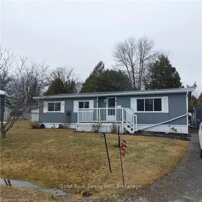 26 Salmon Side Road 206, Rideau Lakes, On K7a 4s5