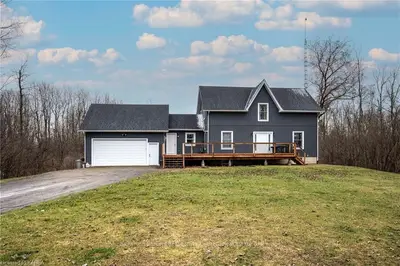 94 Lekx Rd, Front Of Leeds & Seeleys Bay, On, K7g 2v4