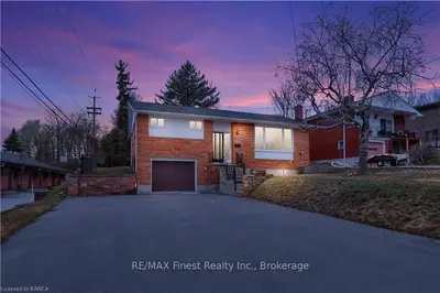 1290 MONTREAL Street, Kingston, ON K7K 3L6