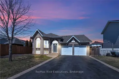 1200 Greenwood Park Drive, Kingston, On K7k 7k3