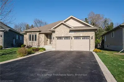 1512 SIERRA Avenue, Kingston, ON K7P 3H4