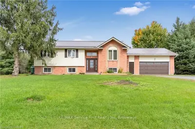 166 Haig Road, Front Of Leeds & Seeleys Bay, On K7g 2v4