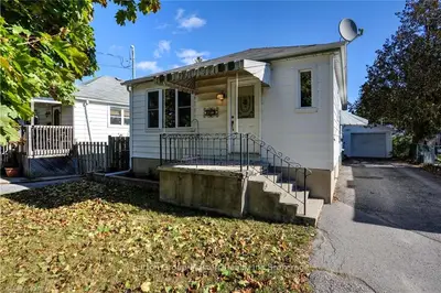 807 Victoria Street, Kingston, On K7k 4t2