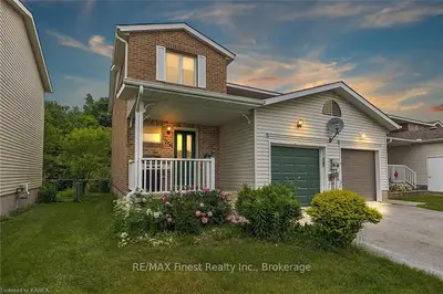 256 Vanguard Court, Kingston, On K7m 8p8