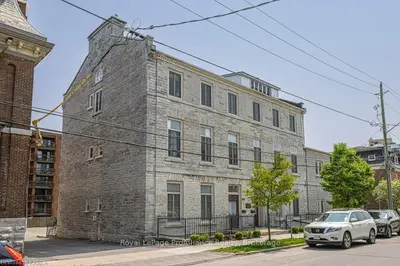 131 King Street E 8, Kingston, On K7l 2z9