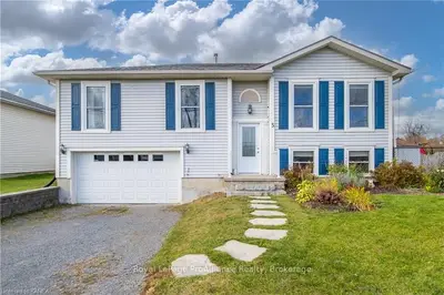 5 Factory Street, Loyalist, On K0h 2h0