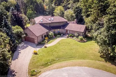 6 Greensboro Avenue, Kingston, On K7l 4v1
