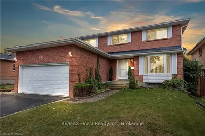 851 Crestwood Avenue, Kingston, On K7p 1s7