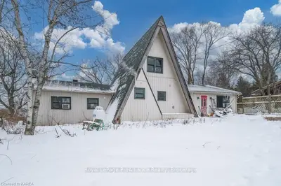 22 FAWCETT Lane, Frontenac Islands, ON K0H 2Y0