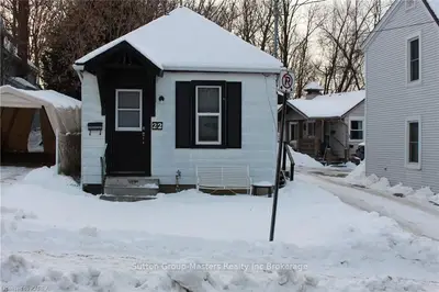 22 Beecher Street, Brockville, On K6v 5l9