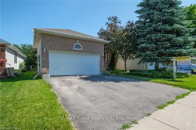 448 BOXWOOD Street, Kingston, ON K7M 9C4