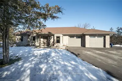 7609 COUNTY RD 2, Greater Napanee, ON, K7R 3K6