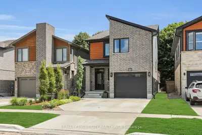 2142 Tribalwood Street, London North, On N6g 3e7
