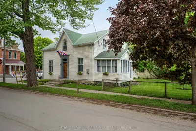 25 Church Street, Westport, On K0g 1x0