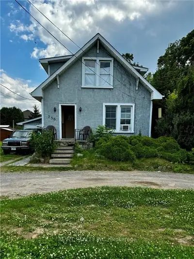 Detached in Hamilton
