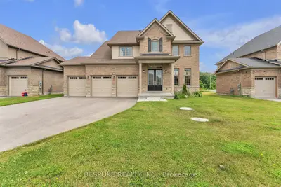 Detached in Prince Edward County