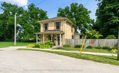 40 Concord Street, Strathroy-caradoc, On N7g 1m4