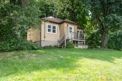 Detached in Kingston