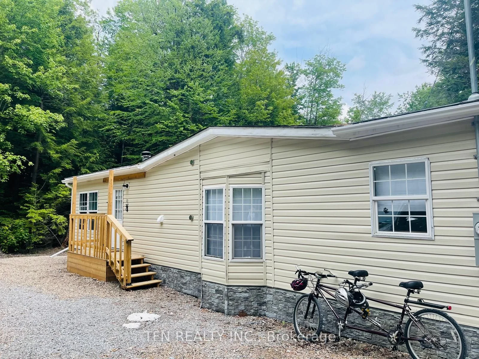 17 Head River Lane, Kawartha Lakes, On L0k 1w0
