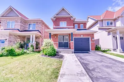 Detached in Woodstock