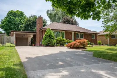 274 Tweedsmuir Avenue E, Chatham-kent, On N7m 4a4