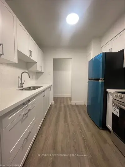 Condo Apartment in London South