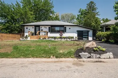 54 Lyndhurst Street, Brantford, On N3s 4m7