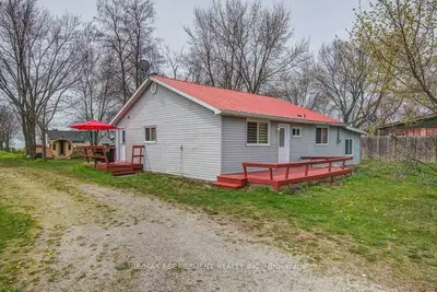 3018 Lakeshore Road, Haldimand, On N1a 2w8