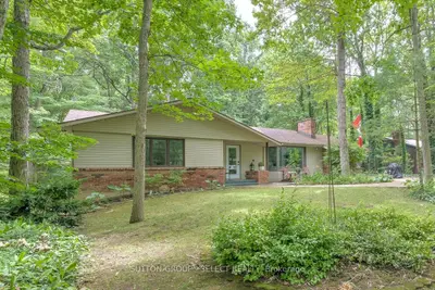 10271 Pines Parkway, Lambton Shores, On N0m 1t0