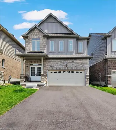 31 Henry Maracle Street, North Dumfries, On N0b 1e0