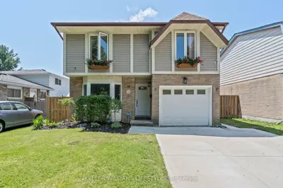 19 Edmunds Crescent, London South, On N5z 4j1
