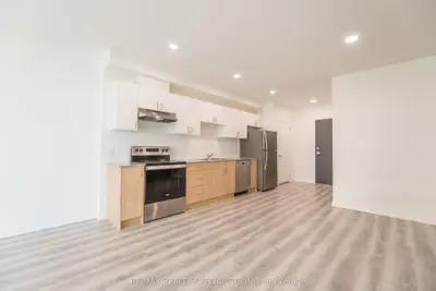181 Elmira Road S 315, Guelph, On N1k 0e3