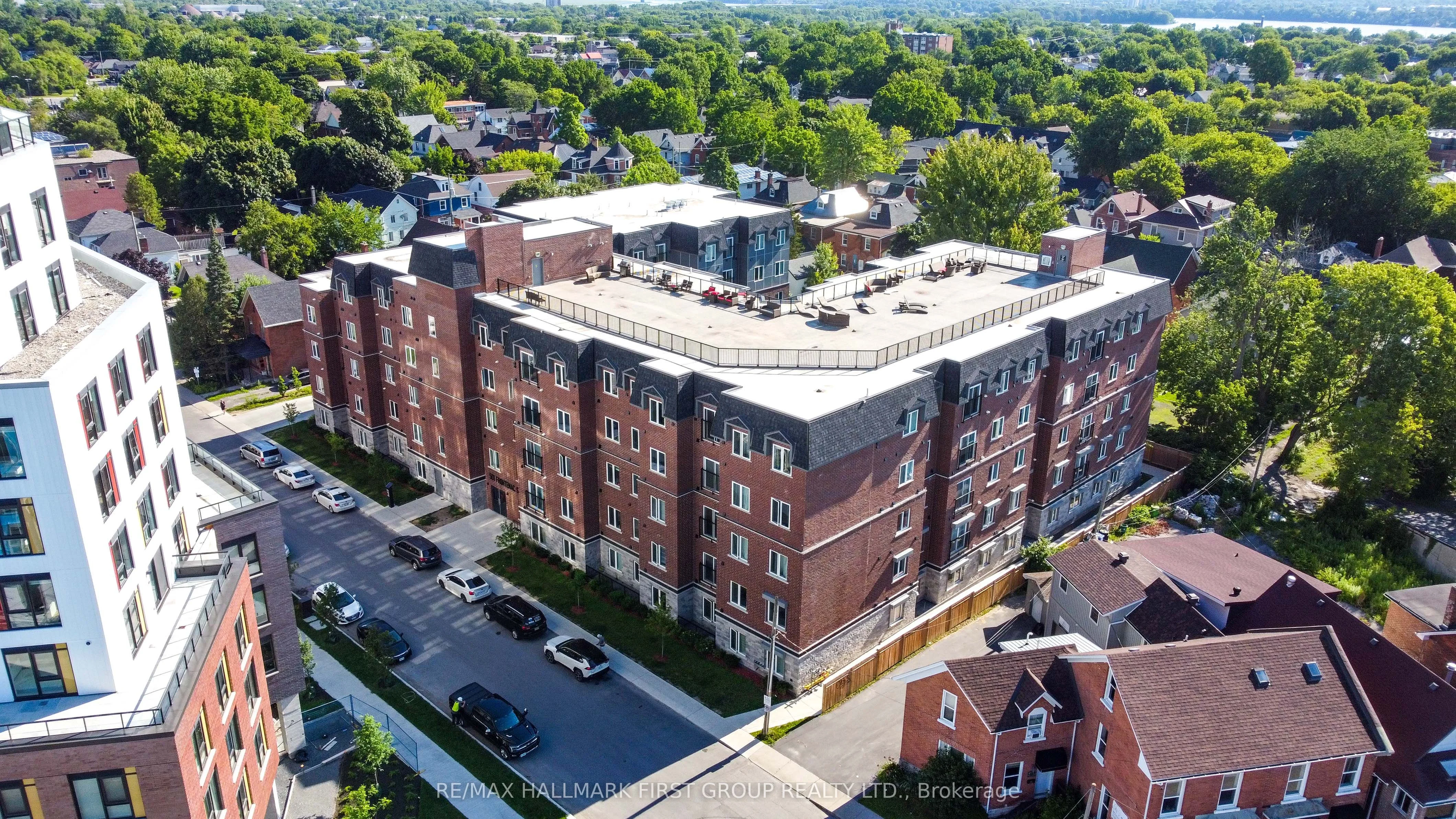 Condo Apartment in Kingston