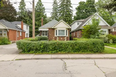 Detached in Hamilton