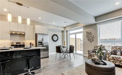 Att/Row/Townhouse in London North