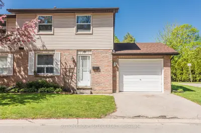 Condo Townhouse in London East