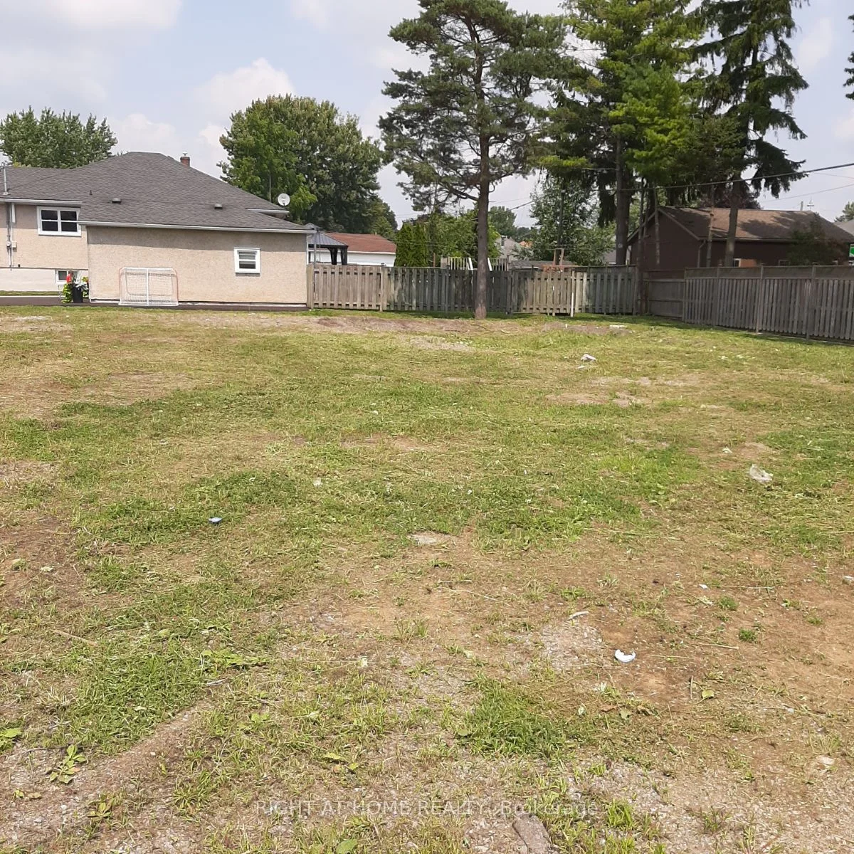 433 Sugarloaf Street, Port Colborne, On L3k 2p7