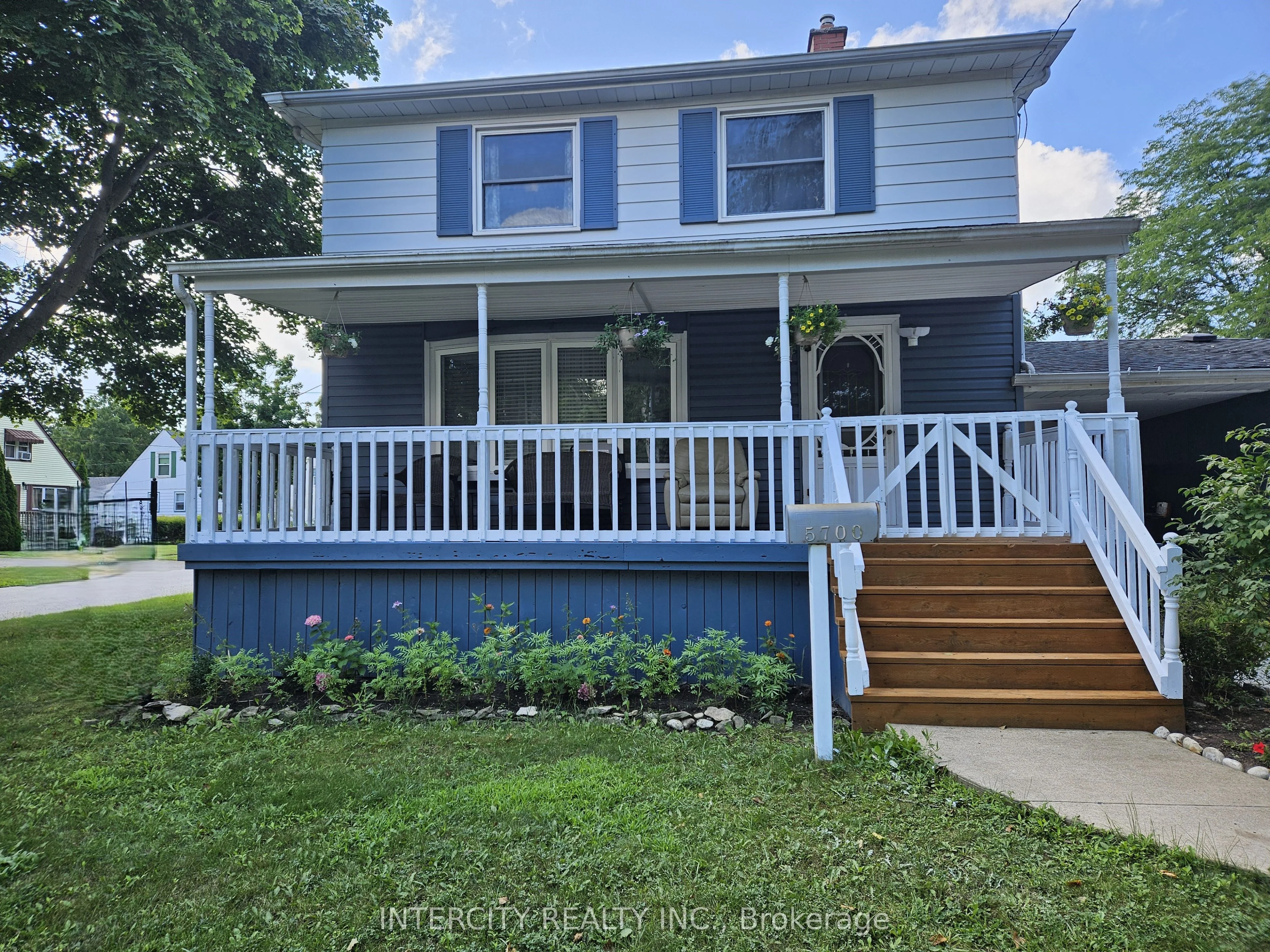 5700 Strathmore Court, Niagara Falls, On L2g 1g5