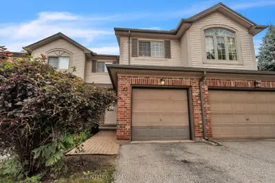 Condo Townhouse in London North