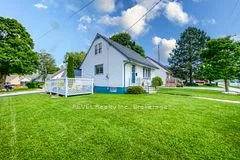 Detached in Woodstock