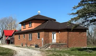Detached in Tecumseh