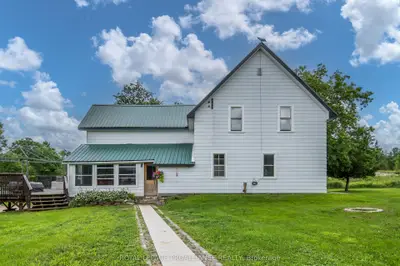Detached in Frontenac