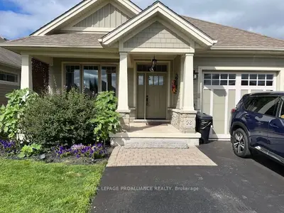 Detached in Belleville