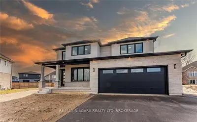 Detached in Fort Erie
