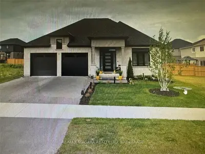 Detached in Fort Erie